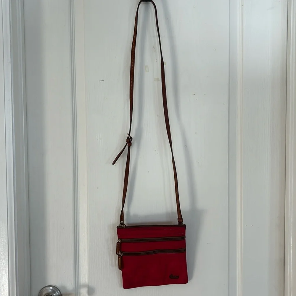 Vintage Dooney and Bourke red crossbody.